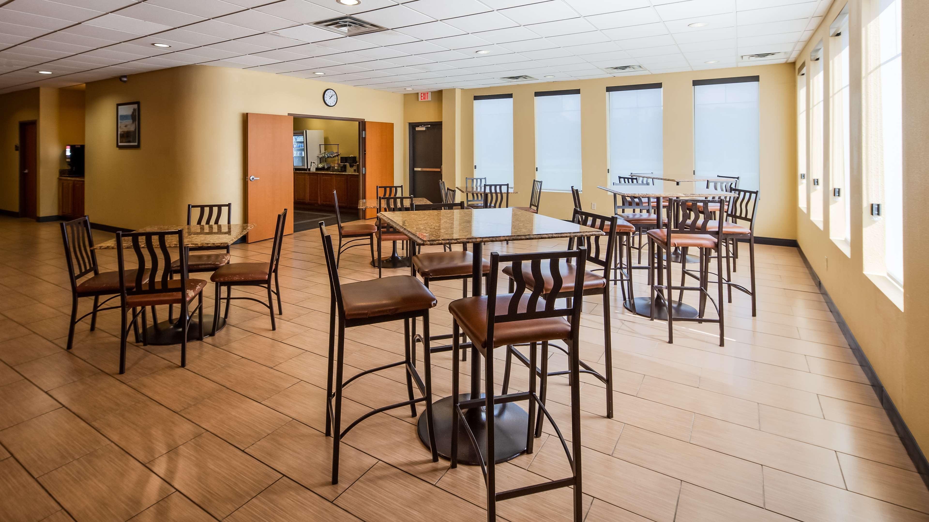 Best Western Plus Portage Hotel&Suites Extérieur photo