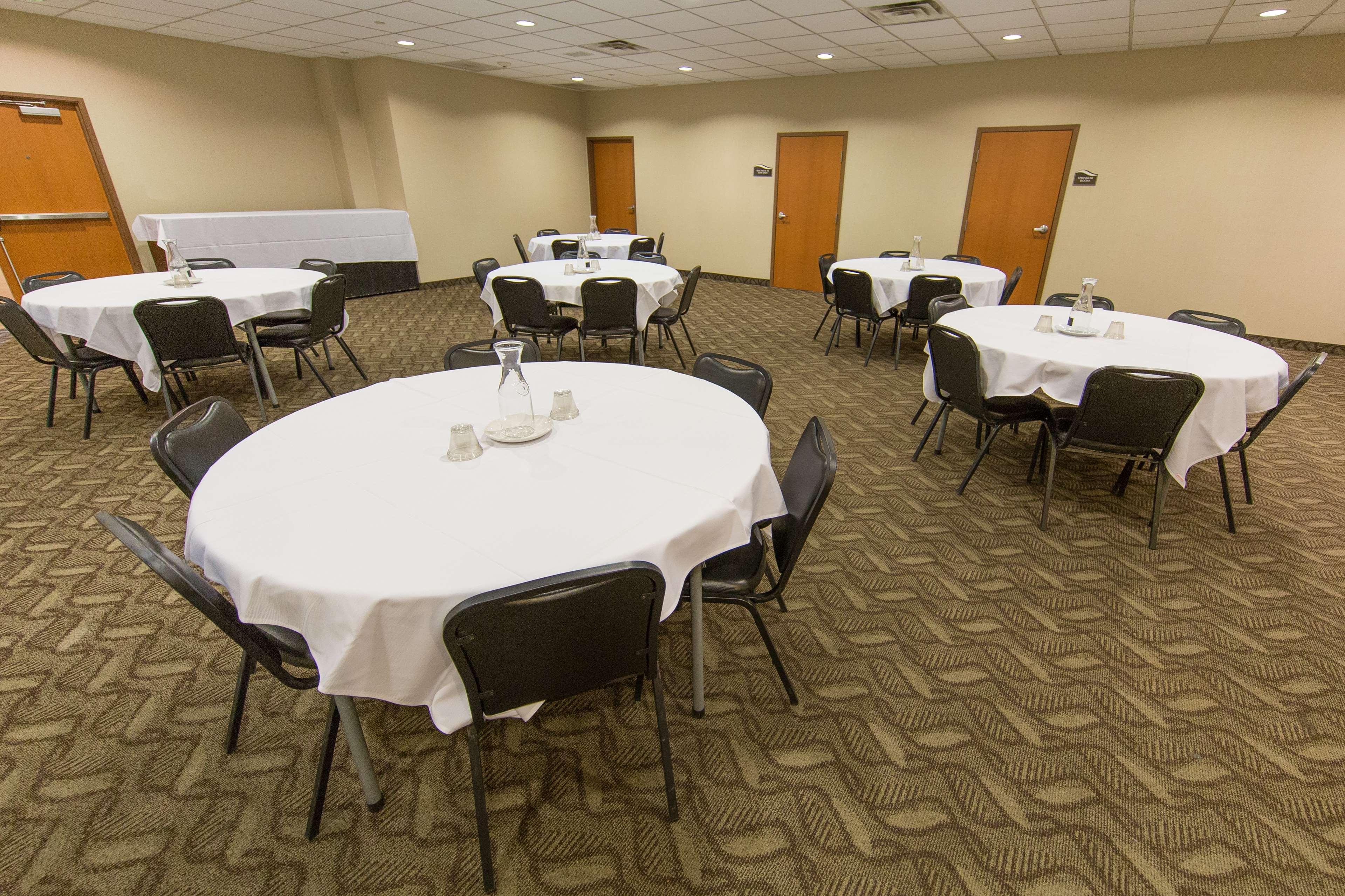 Best Western Plus Portage Hotel&Suites Extérieur photo