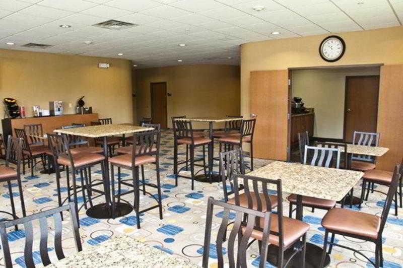 Best Western Plus Portage Hotel&Suites Extérieur photo